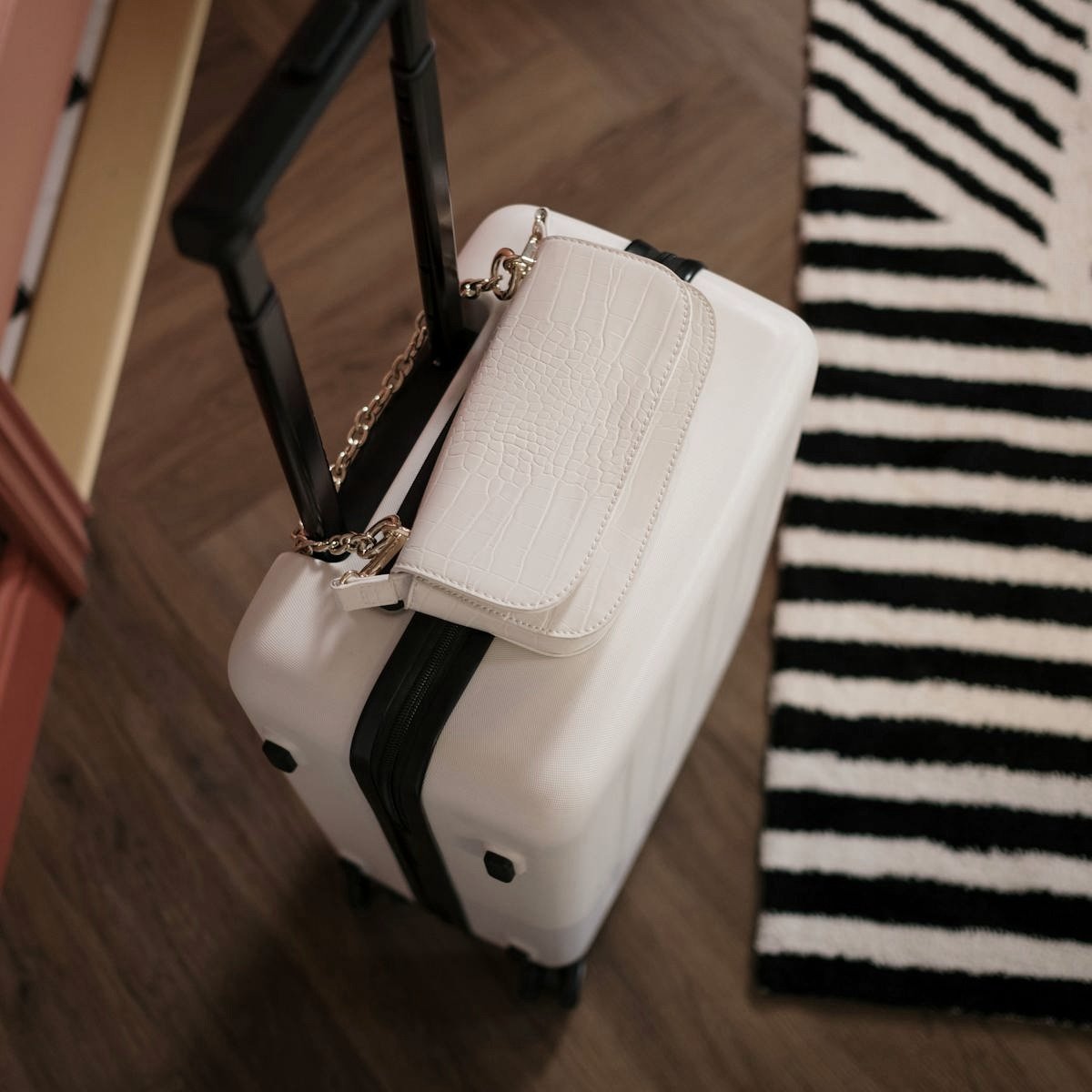 Curve Mini Bag / カーブミニバッグ