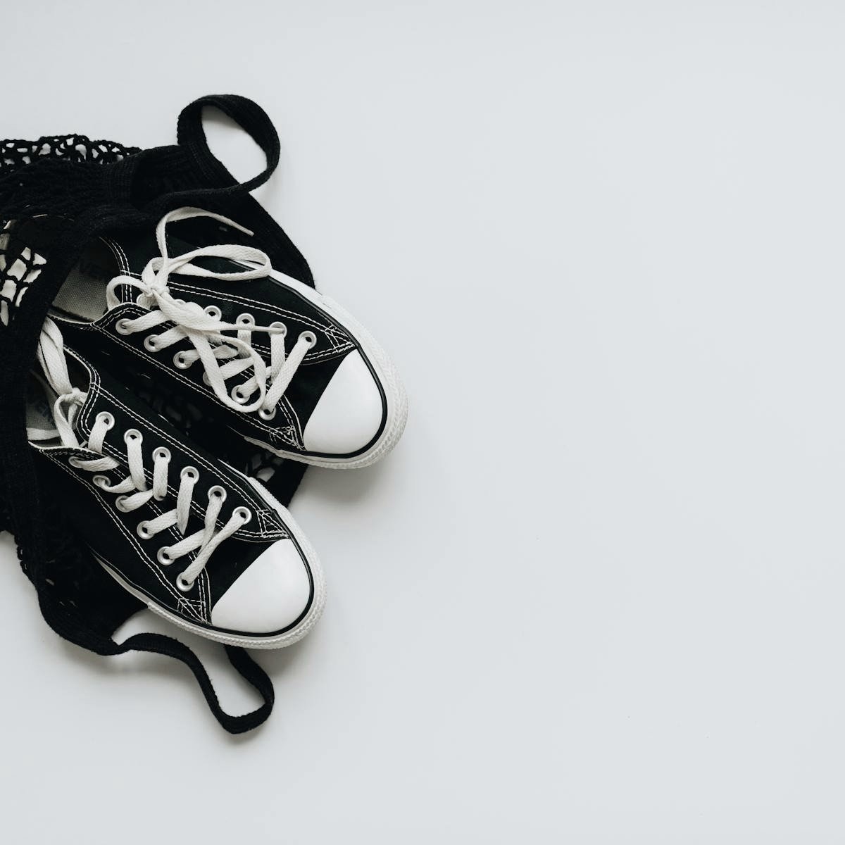 Crescent Line Shoulder / クレセントラインショルダー